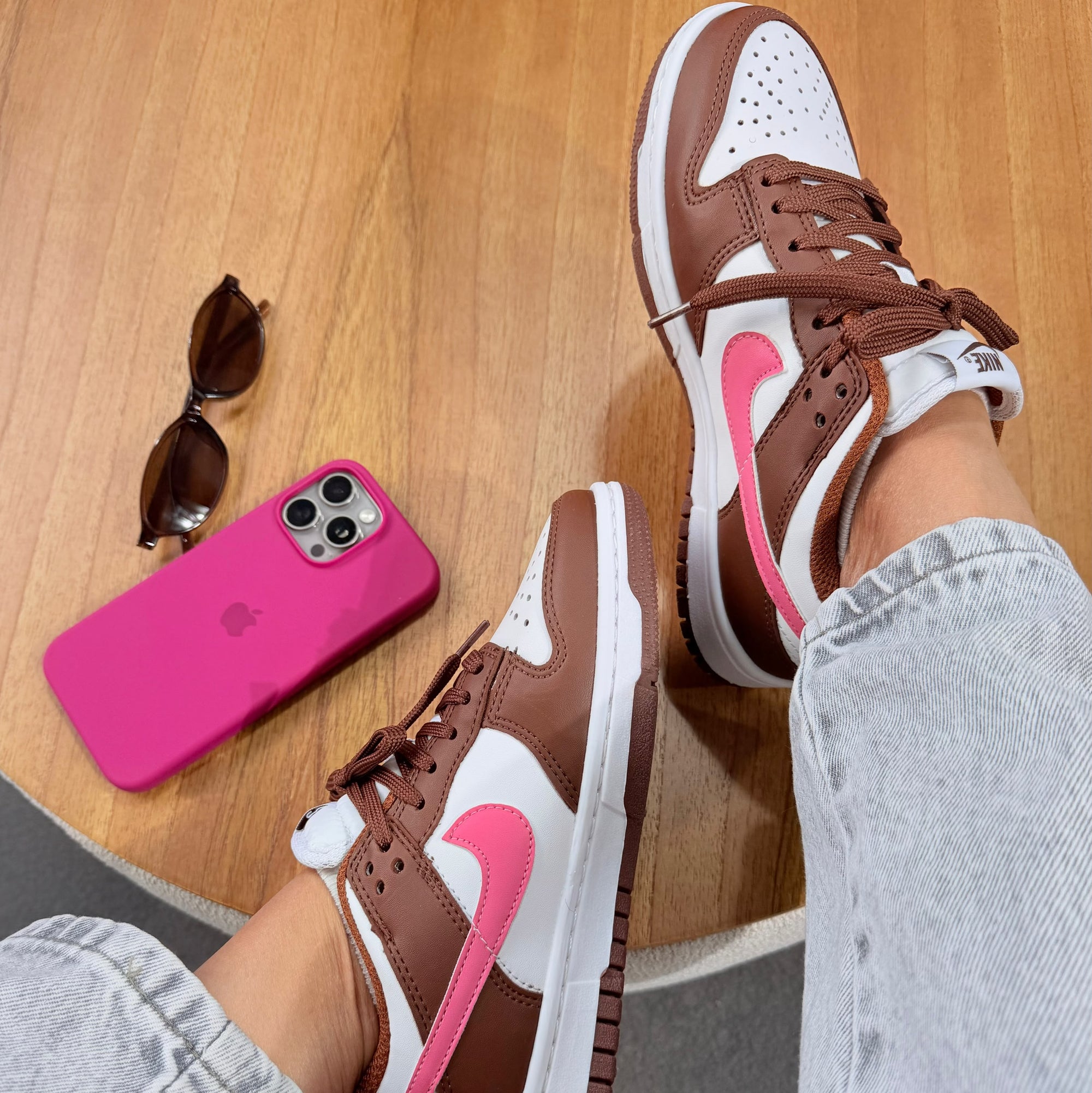 Tênis Dunk Low Chocolate/Pink