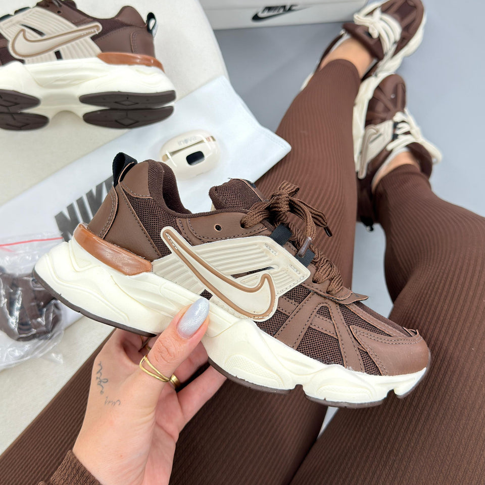 Tenis NK V2K Run  Premium